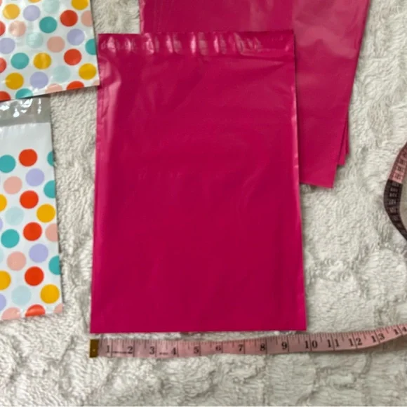 25ct - 15 9x6 and 10 10x13 Colorful Polka Dot and Pink Polymailer Bags - Picture 4 of 5